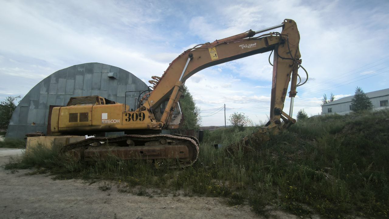 Экскаватор гидравлический Hitachi EX600H-5